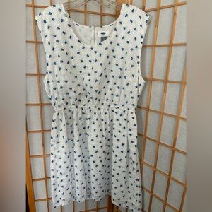 Women’s Old Navy Sleeveless White and Blue Dress
